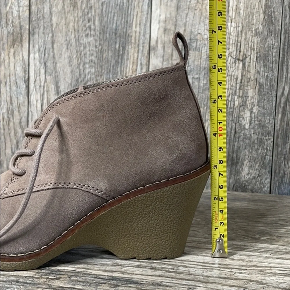 Sonoma suede platform 6.5 med